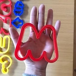 Udstikker St - bogstaver og tal i plastik - 50 stk. ialt